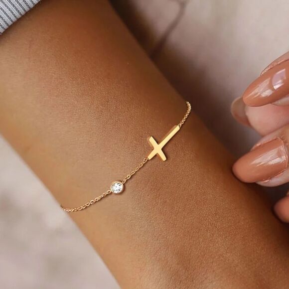 Cross bracelet M1023 - Picture 1 of 4